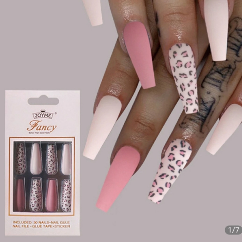 Press on nails